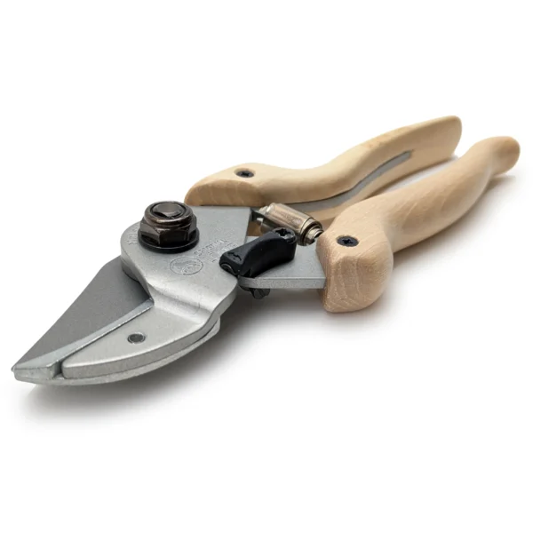 Tijeras de podar Löwe con mango de madera de nogal americano